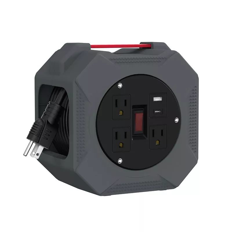 Estne Introductio 3-Outlet USB 2.4A Cordis Plastic Reel cum 30ft Cable a recenti progressione?