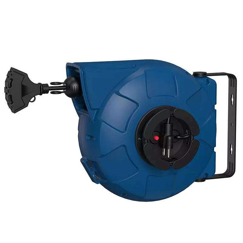 Potest retractable funis reel connexa ad altus-potentia electrica adjumenta?